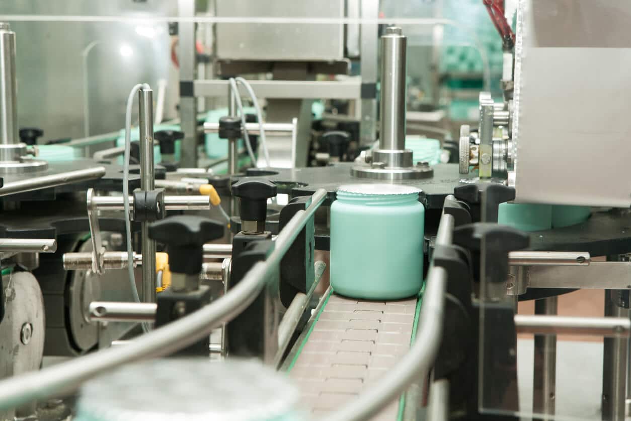 Reducing Regulatory Risk in the Cosmetic Industry with Product Specification Management