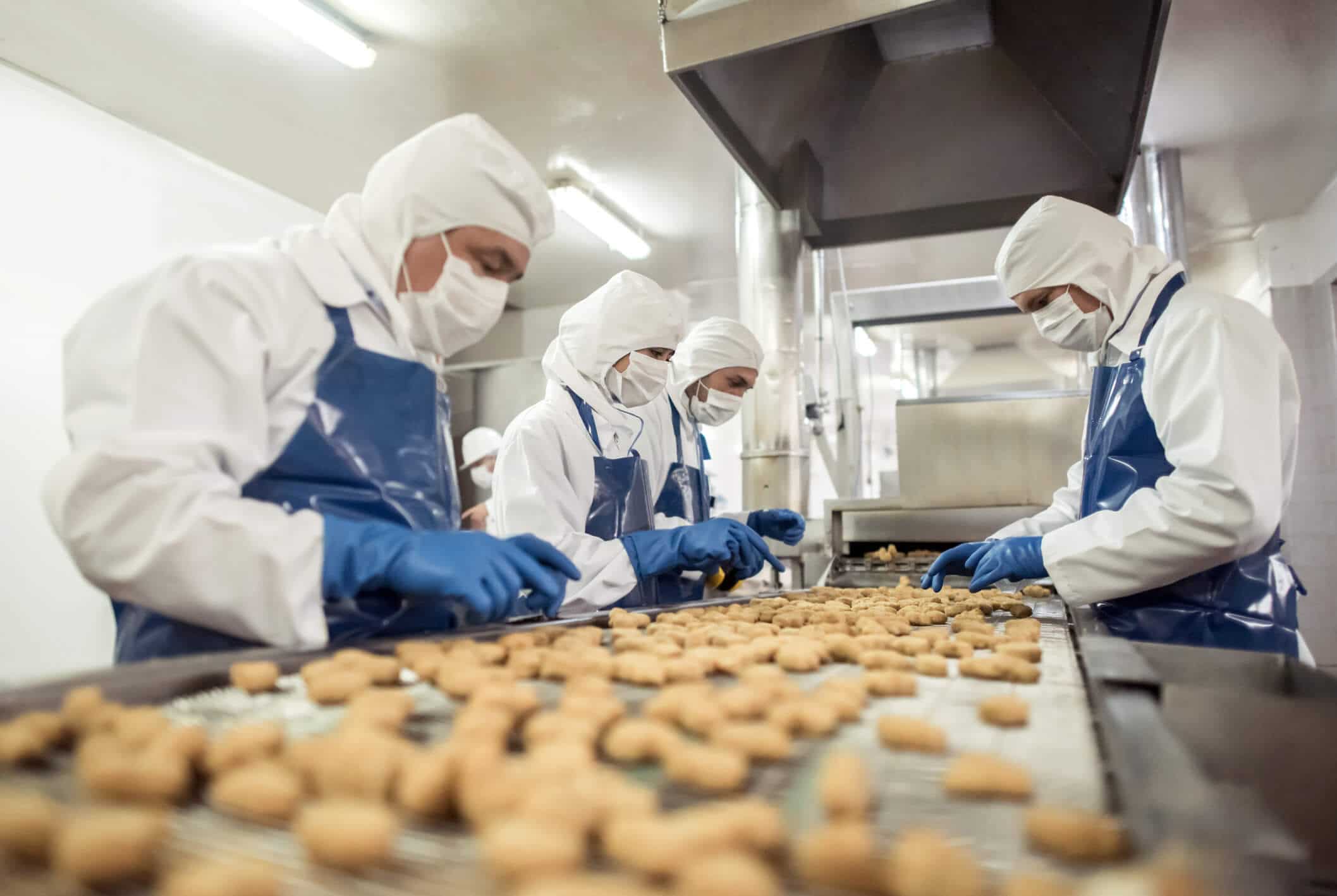 4 Hidden Challenges in the Food and Beverage Supply Chain and How to Manage Them